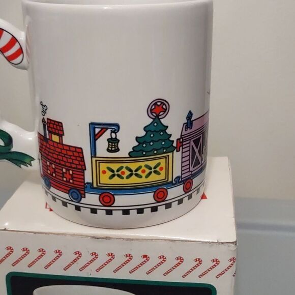 Small Christmas mug T.rain Soldier Duck Candy Cane handle 3 1/2 in tall - Picture 4 of 6